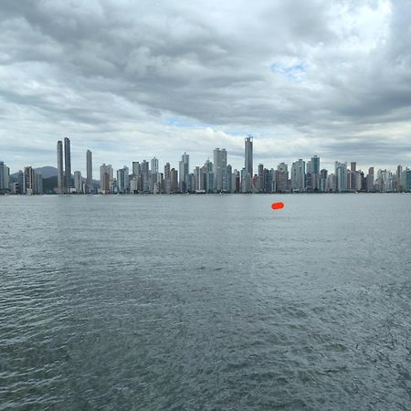 Balneario Camboriu 4 Quartos Avenida Atlantica ภายนอก รูปภาพ